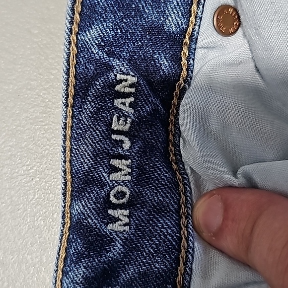 American Eagle size 4 regular high rise stretch mom jeans - Picture 7 of 8